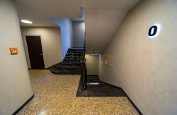 /c_images/thumb_3544577_4_1744711165_villa-riviera-stairs-2-compressor.jpg