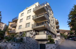 /c_images/thumb_3545440_2_1744711150_villa-riviera-front-view-compressor.jpg