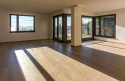 /c_images/thumb_3545448_1_1744789460_villa-riviera-room-view-3-compressor.jpg