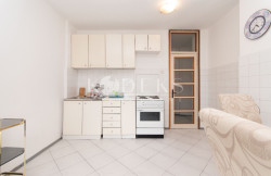 /c_images/thumb_3546576_1_na-vujosevica-one-bedroom-apartment-for-rent-podgorica-2.jpg