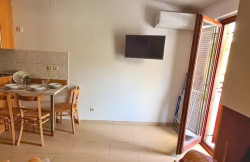/c_images/thumb_3551090_3_a_u_nizu-s_3_apartmana_i_okucnicom_blizu_mora_prodaja_04.jpg