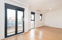 /c_images/thumb_3555323_3_oom-apartment-for-rent-podgorica-office-business-space-4.jpg