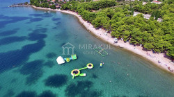 /c_images/thumb_3555444_2_ine-pirovac-kuca-sa-5-apartmana-i-pomocnom-prostorijom-2.jpg