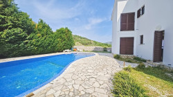 /c_images/thumb_3556286_3_baska_apartman_u_prizemlju_na_mirnoj_lokaciji_prodaja_04.jpg