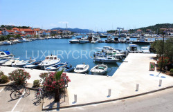 /c_images/thumb_3560358_1_House-for-sale-with-5-apartments-Murter-Croatia13.jpg