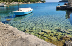 /c_images/thumb_3560362_1_island-sea-front-house-for-sale-with-a-boat-mooring-21-1.jpg