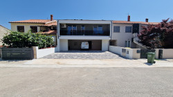 /c_images/thumb_3561119_2_685a7a1cccbe41_banjole_apartment_for_sale.jpg