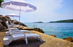 /c_images/thumb_3565307_1_ia-Cavtat-area-seafront-villa-for-sale-in-private-bay-26.jpg