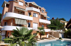/c_images/thumb_3566820_1_1747399254_opatija-apartmanska-villa-s-bazenom-2.jpg