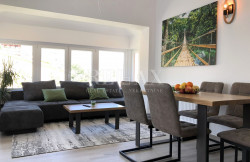 /c_images/thumb_3566820_3_1747399252_opatija-apartmanska-villa-s-bazenom-2.jpeg