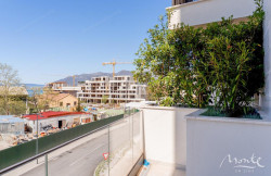/c_images/thumb_3569882_1_naya-studiya-v-prestizhnom-komplekse-porto-montenegro-12.jpg