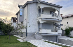 /c_images/thumb_3572422_1_kuca-za-izdavanje-zlatica-1-1.jpg