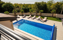 /c_images/thumb_3586883_4_1745828061_vile-krk-villa-silvia-27.jpg