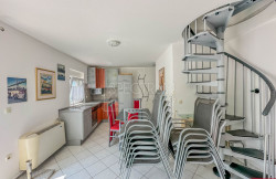 /c_images/thumb_3589585_1__novigrad-area-apartment-with-gallery-400-m-from-the-sea.jpg