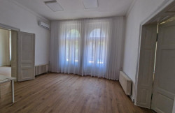 /c_images/thumb_3591618_2_-img-uos37vwroy-izdavanje-lux-salonac-beograd-terazije-2.jpg