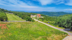 /c_images/thumb_3593017_1_748437381_kastel-okolica-odlicno-gradevinsko-zemljiste-3.jpg
