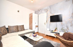 /c_images/thumb_3594448_2_3207_4ErR_Izdavanje_Stan_Podgorica.jpg