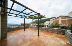 /c_images/thumb_3594541_2_hnaya-villa-v-bechichi-s-bassejnom-i-panoramnym-vidom-02.jpg
