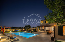 /c_images/thumb_3594688_3_1750409629_villa-perla-verde-kunj-42.jpg