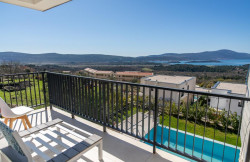 /c_images/thumb_3598078_2_-image-site-8-agency-bokarealty-img-gjb0cqnfwm-balcony-1.jpg