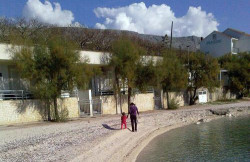 /c_images/thumb_3603023_4__8144beachhouse2.jpg