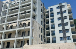/c_images/thumb_3605092_1_spalnaya-kvartira-v-novom-zhilom-komplekse-v-bechichi-02.jpg