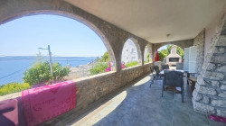 /c_images/thumb_3605947_3_stojeca_vila_s_4_stambene_jedinice_blizu_mora_prodaja_02.jpg