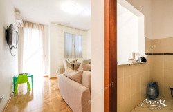 /c_images/thumb_3608801_3_-1-spalnej-prostornaya-terrasa-i-svezhij-remont-budva-03.jpg