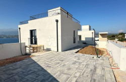 /c_images/thumb_3608850_3_795_vrhunska-novoizgradena-kuca-novigrad-slika-252757062.jpg