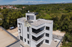 /c_images/thumb_3611433_2_1753279078_dji_20250718130126_0104_d.jpg