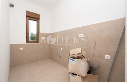 /c_images/thumb_3616489_4_ntar-city-kej-one-bedroom-apartment-for-sale-podgorica-5.jpg