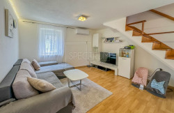 /c_images/thumb_3620121_2__verteneglio-casa-a-schiera-in-pietra-con-2-appartamenti.jpg