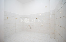 /c_images/thumb_3620150_2_vanje-poslovni-prostor-office-space-for-rent-podgorica-3.jpg