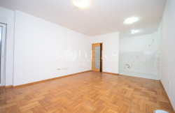 /c_images/thumb_3620150_4_vanje-poslovni-prostor-office-space-for-rent-podgorica-5.jpg