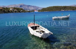 /c_images/thumb_3621261_1_rst-row-to-the-sea-pool-villa-Korcula-Croatia-21-300x225.jpg