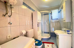 /c_images/thumb_3621666_4_1750418246_dramalj-kuca-sa-4-apartmana-2.jpg