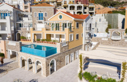 /c_images/thumb_3622347_3_ira-s-vidom-na-adriatiku-v-marina-village-lustica-bay-03.jpg