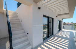 /c_images/thumb_3622382_3_02082025161822_kroatien-immobilien-penthouse-am-meer--22.jpg