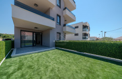 /c_images/thumb_3622561_1_3082025102856_kroatien-immobilien-meer-prizemlje-diklo-2.jpg