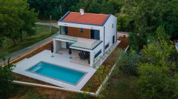 /c_images/thumb_3625155_2_6894783f061751_villa_for_sale_labin-3-.jpg