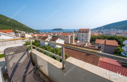 /c_images/thumb_3627067_1_ira-s-2-spalnyami-i-vidom-na-more-v-rajone-lazi-budva-01.jpg