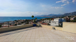 /c_images/thumb_3627068_1_a-villa-s-sadom-bassejnom-i-vidom-na-more-v-utehe-bar-01.jpg