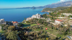 /c_images/thumb_3628765_1_0urbanized20land20near20the20sea20in20Rijeka20Rezevici-1.jpg