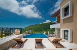 /c_images/thumb_3628828_1_1-3bdr-villa-with-Pool-in-Becici-2.jpg
