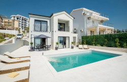 /c_images/thumb_3628830_3_1-two-bedroom-furnished-villa-Becici-1.jpg