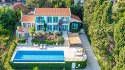 /c_images/thumb_3630906_2_1-Herceg-Novi-Baosici-luxury-Provence-style-villa.jpg
