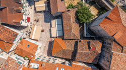 /c_images/thumb_3630908_3_historic-palace-from-the-18th-century-for-reconstruction.jpg