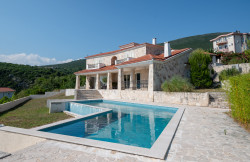 /c_images/thumb_3630925_2_rceg-Novi-Zanjice-villa-with-pool-and-panoramic-sea-view.jpg