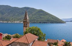 /c_images/thumb_3630926_1_vated-stone-house-with-spacious-terrace-and-sea-view-min.jpg