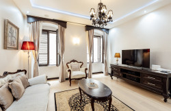 /c_images/thumb_3630927_4_tor-Old-Town-two-luxury-antique-furnished-apartments-min.jpg